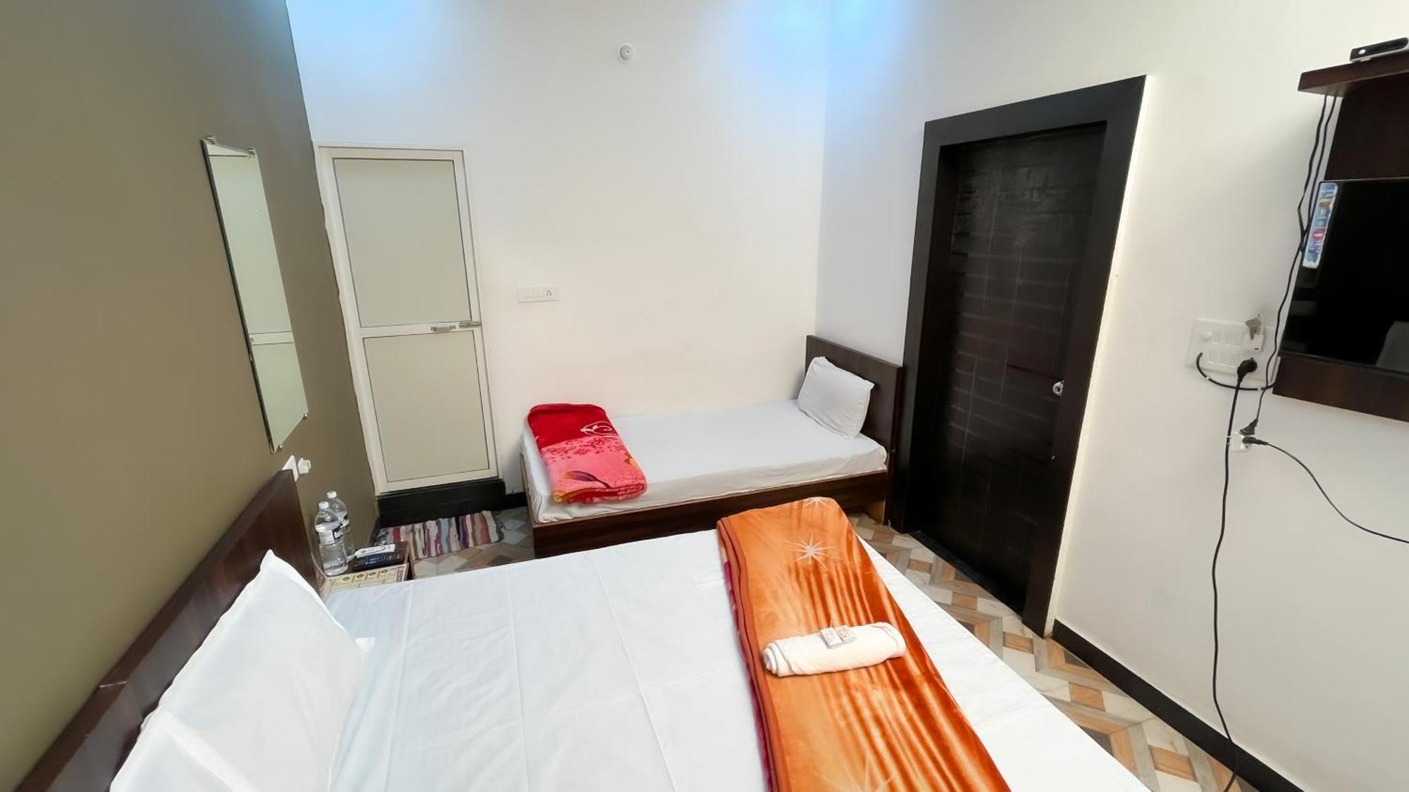Hotel Rudraksh อุจเจน ภายนอก รูปภาพ